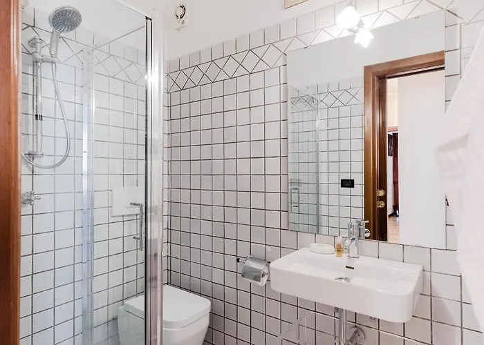 Classic Near The Colosseum * ローマ